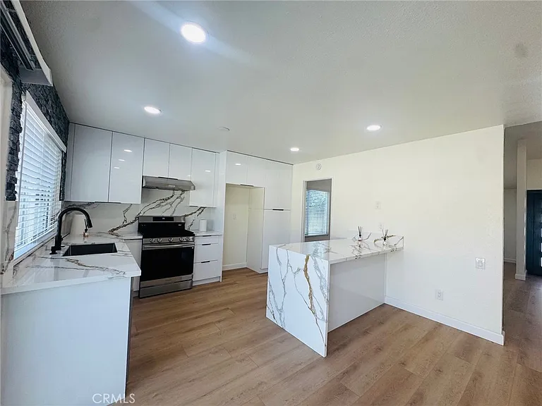 18316 Santana Ave — Photo 8