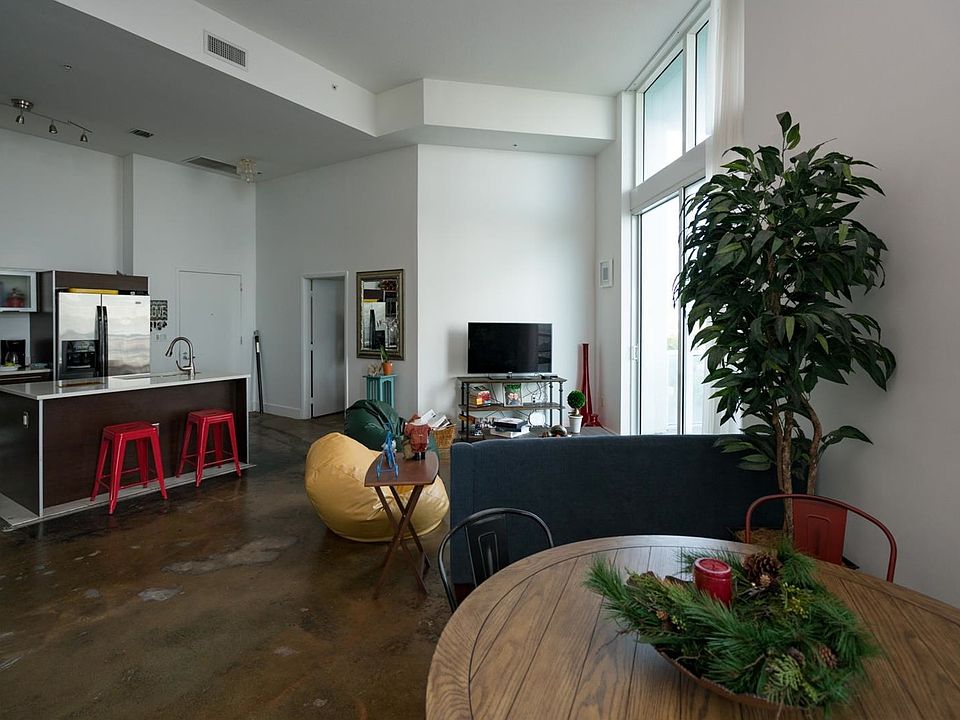1st image of 1900 N Bayshore Dr #9009