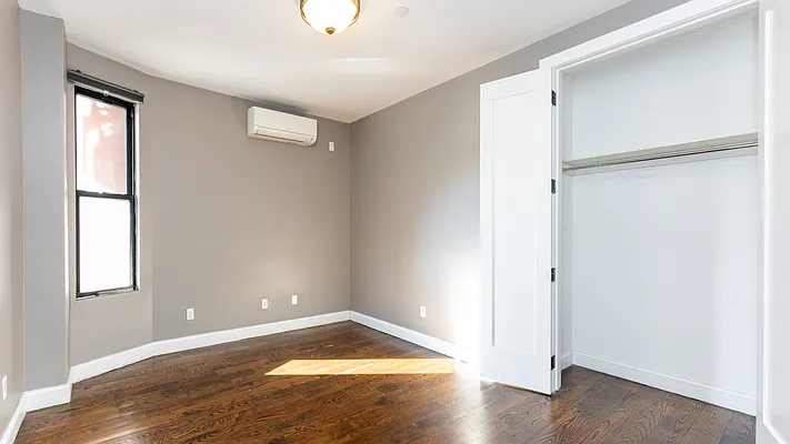 Rented by Nooklyn NYC LLC | media 22