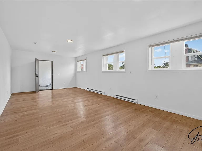 12932 Greiner St — Photo 4