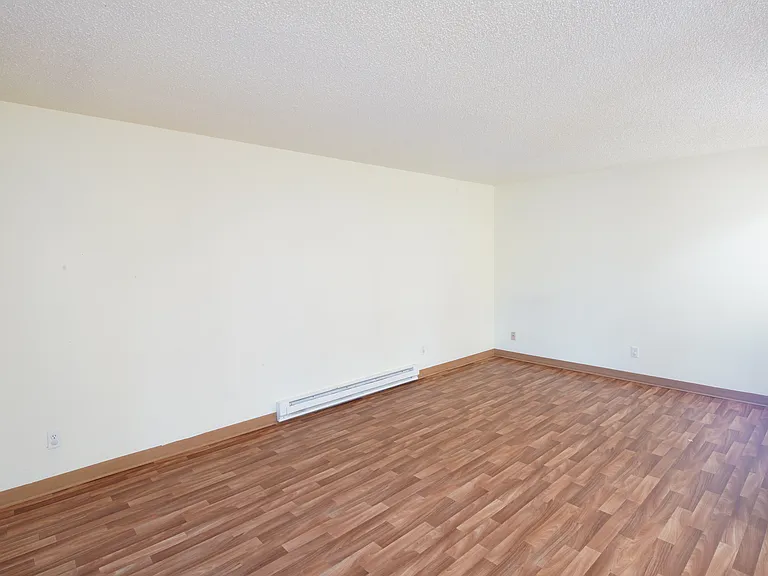 1692 SE Walnut St #10 — Photo 9