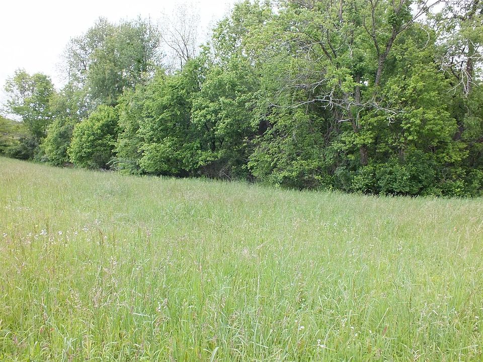 2nd image of 301 Lone Oak Ln