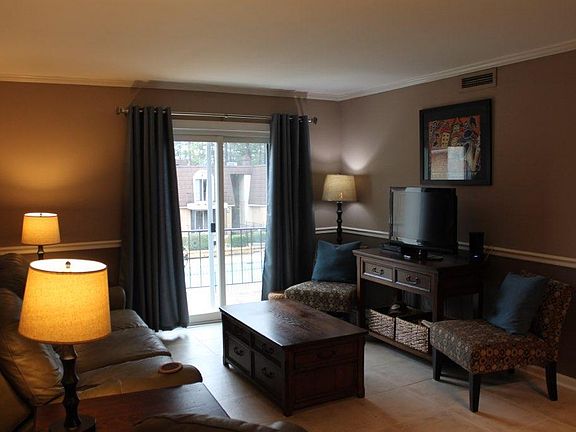 Living room w/ patio