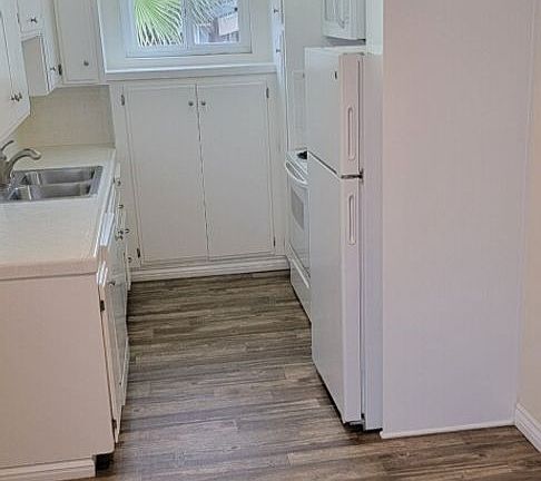 4th image of 3160 Lincoln Ave APT 3