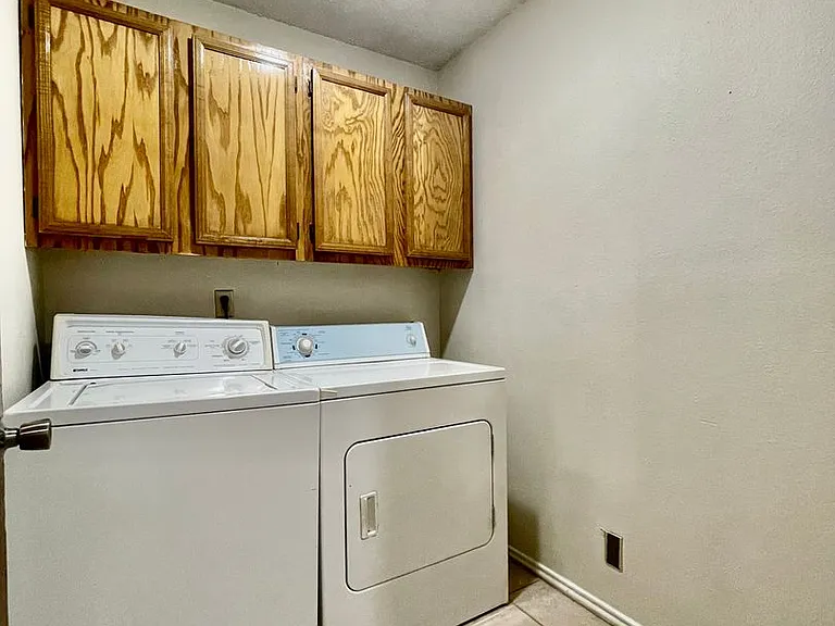1303 Conway Dr — Photo 9