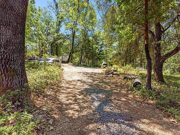 4th image of 2640 Trail Gulch Rd