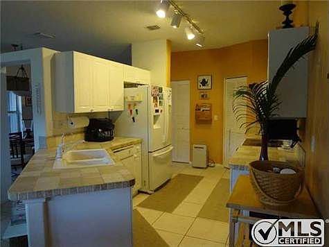 3rd image of 5738 Green Island Dr
