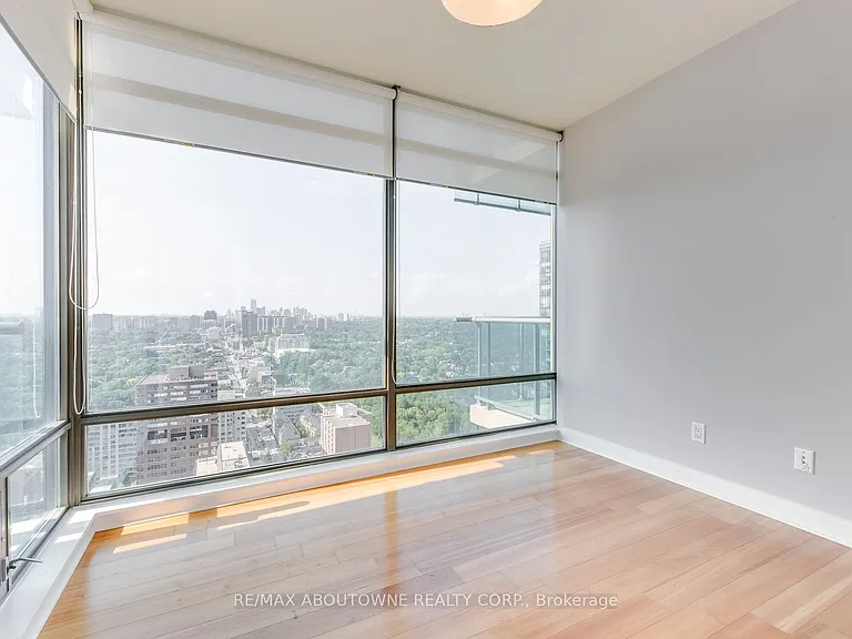 18 Yorkville Ave #3204 — Photo 21