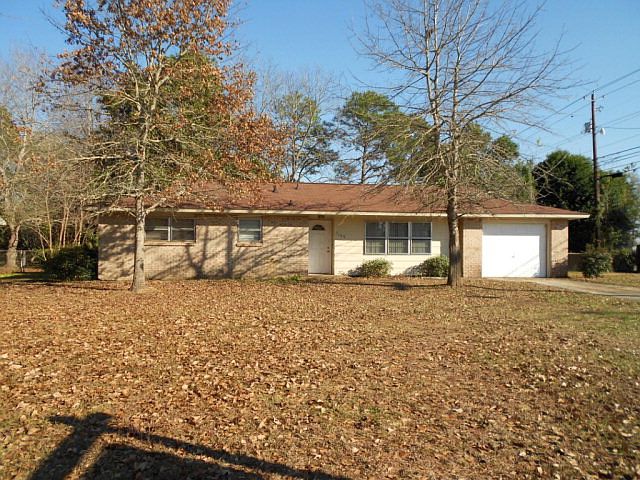 2nd image of 3200 Granberry Dr