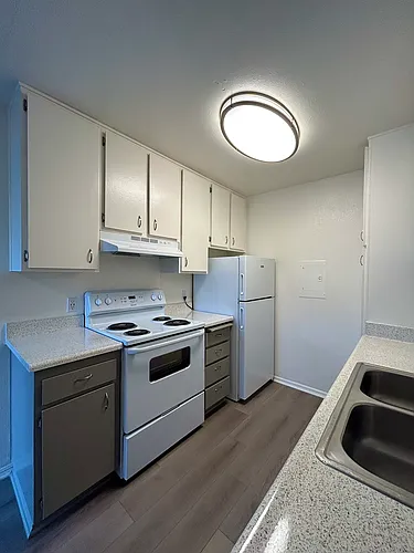 9565 Genesee Ave #C1 Photo 1
