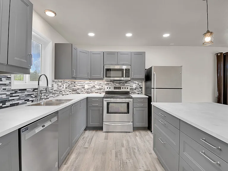 91 Sun Way — Photo 8