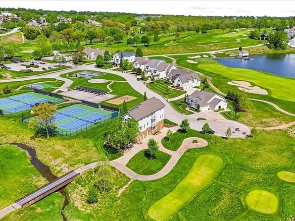 10875 N Allen Way, Kansas City, MO 64152