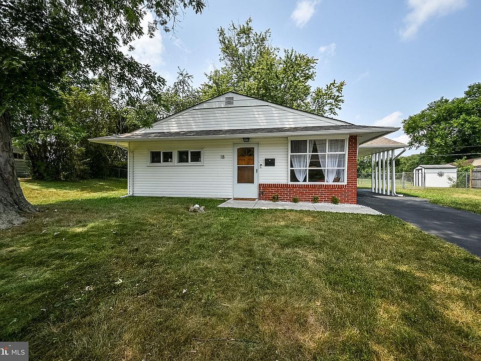 1st image of 18 Mallboro Dr