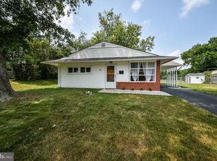 18 Mallboro Dr, Newark, DE 19713