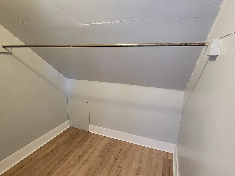 1166 Hall St SE — Photo 8