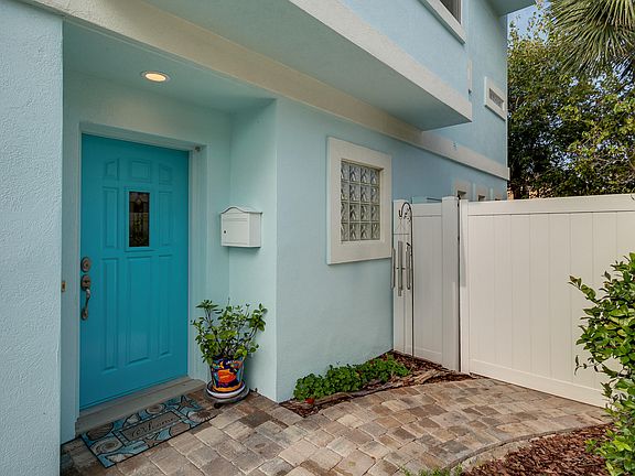 3rd image of 1026 2ND Street S #A