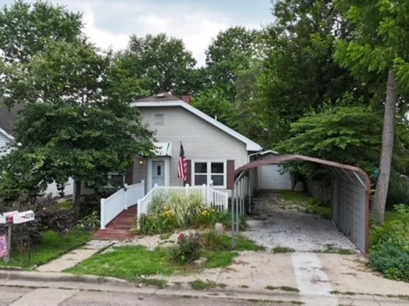 3218 N 17th St, Terre Haute, IN 47804