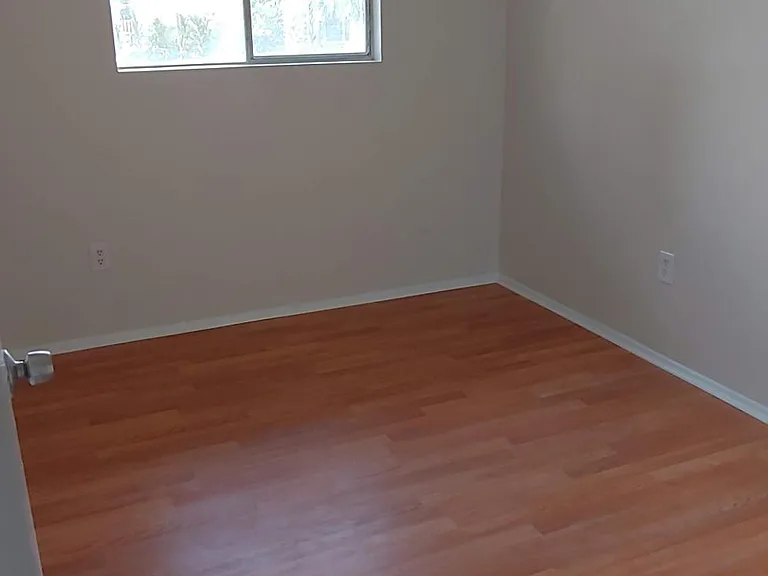 1626 Cloverdale Dr — Photo 7