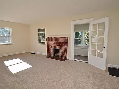 4 bed, 1.5 bath, 1500 sqft, $1,900 — Photo 3