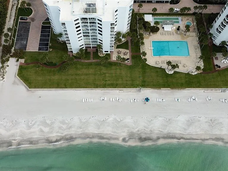 1050 Longboat Club Rd #506 — Photo 2