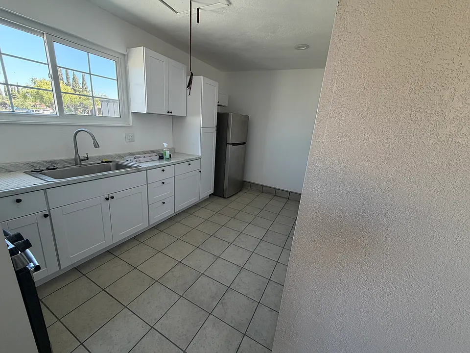 25 Elmwood Dr