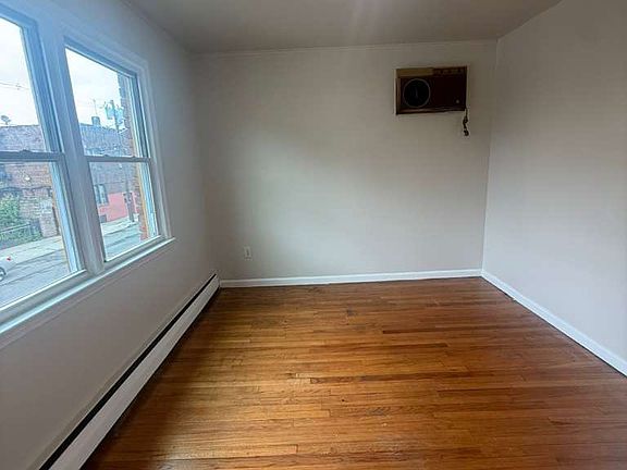 3rd image of 92-94 Norwood St #1