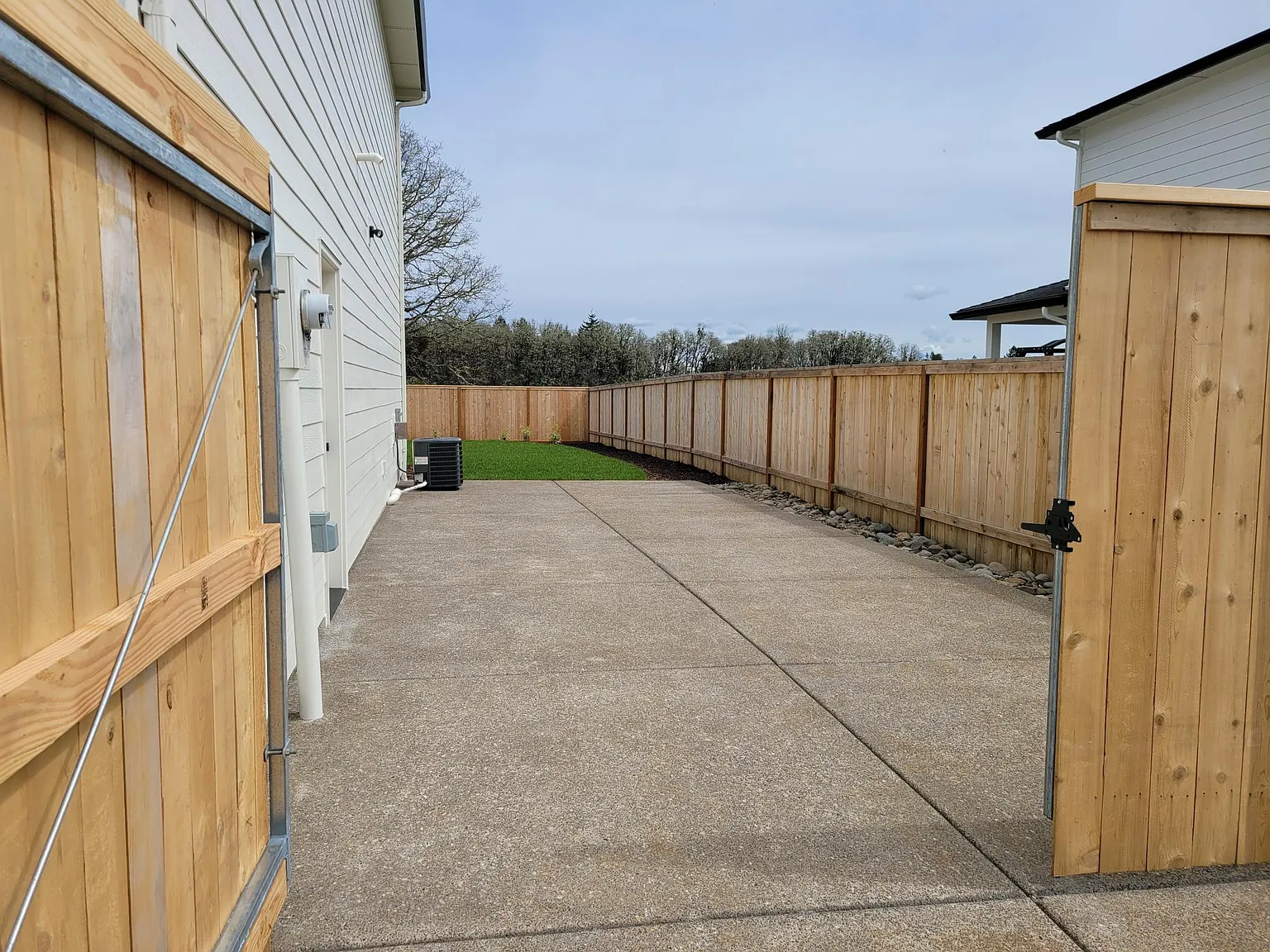 4 bed, 2.5 bath, 1896 sqft, $2,750 — Photo 3