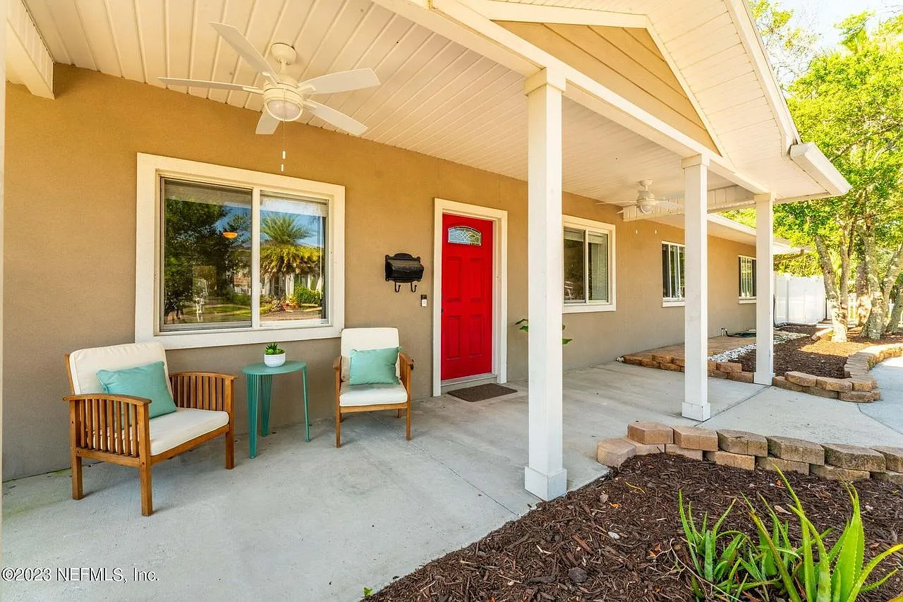 3 bed, 2318 sqft, $4,850 — Photo 1