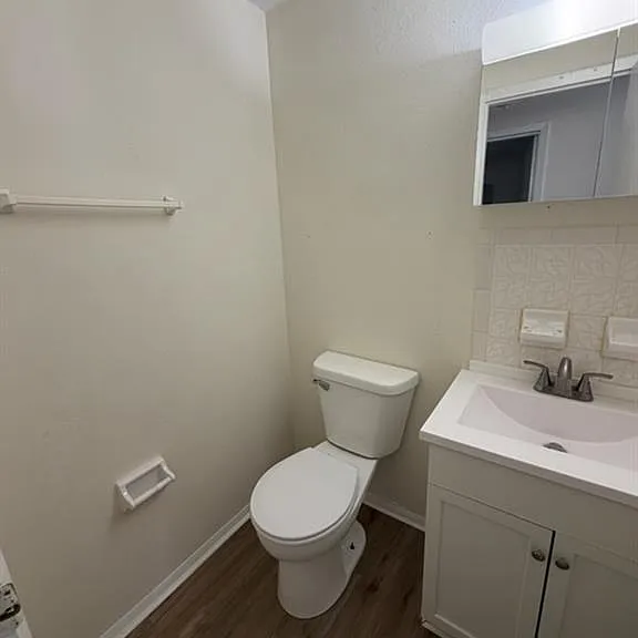 338 Grove St — Photo 10
