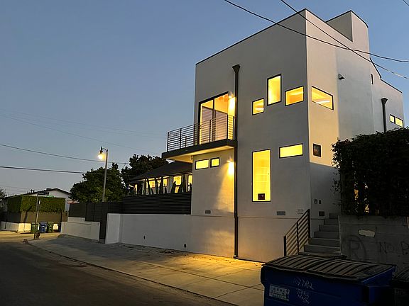 2nd image of 2076 Blake Ave