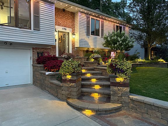 4th image of 170 Burr Oak Dr