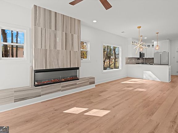 3rd image of 752 Crystal Bay Rd