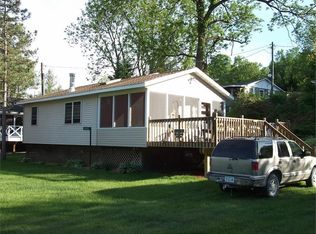 39882 Hotita Dr, Bellevue, IA 52031