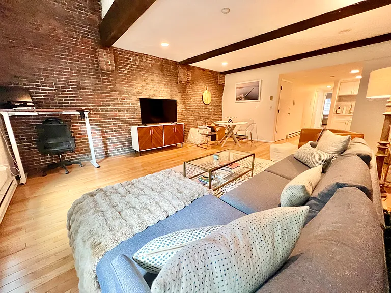 96 Commercial St #3 — Photo 2