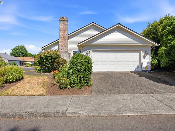 2nd image of 2332 NE 158th Ave