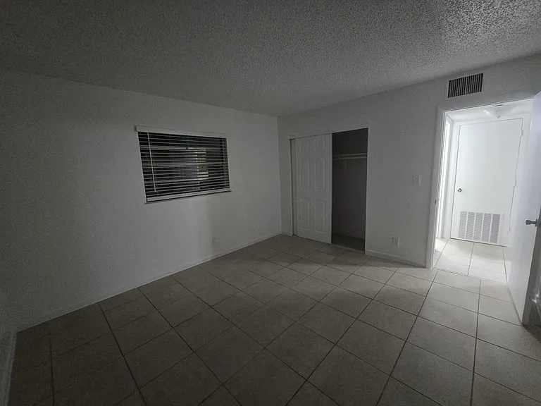 100 NE 9 St Pompano Beach, FL 33060 — Photo 5