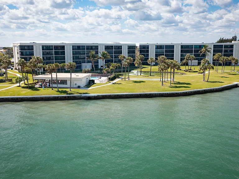 300 Intracoastal Pl #403 — Photo 33