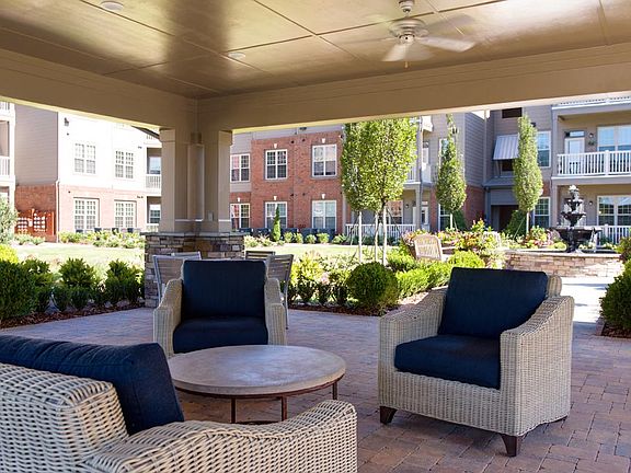 4th image of 1655 Oak Farm Dr APT 8237