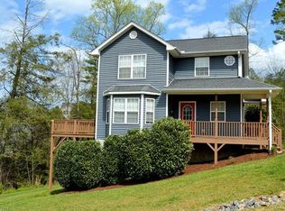 226 Macduff Ln, Weaverville, NC 28787