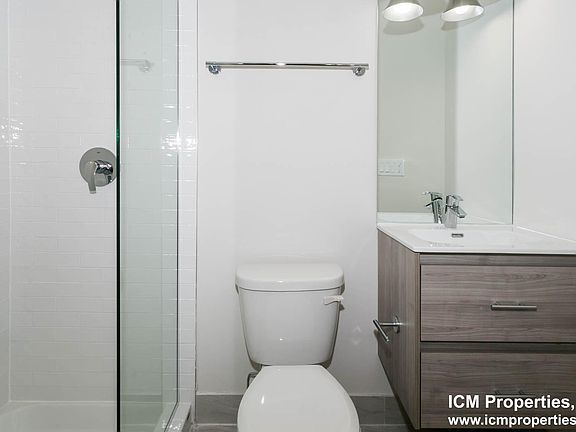 3rd image of 634 W Arlington Pl #G2
