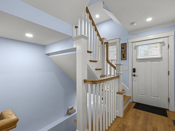 5th image of 5 Orchard View Cir #5