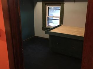 713 N Water St, Manitowoc, WI 54220