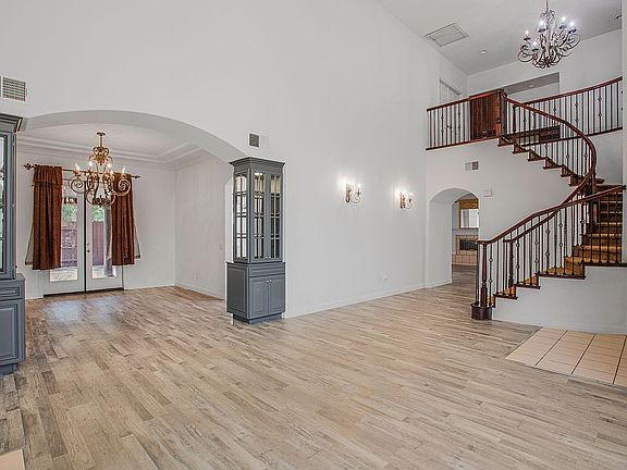 5th image of 2625 Elm Cir