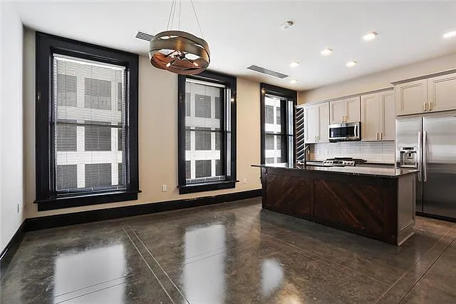 1 bed, 1.0 bath, 784 sqft, $2,200 — Photo 4