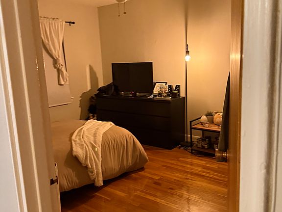 5th image of 70 Chiswick Rd APT 5