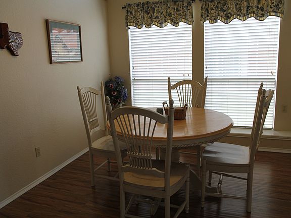 5th image of 3809 Catalina St