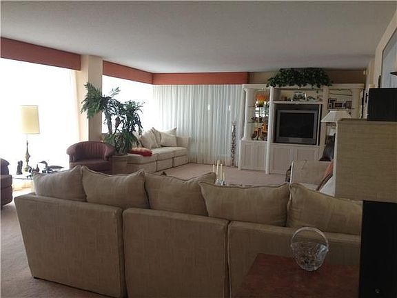 3rd image of 4280 Galt Ocean Dr APT 7A