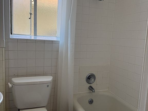 5th image of 345 Forest Ave #206