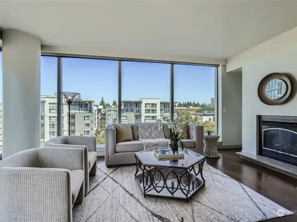 10650 NE 9th PL Place NE #824, Bellevue, WA 98004
