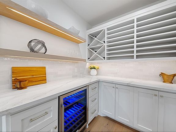 5th image of 2227 Saxon Drive